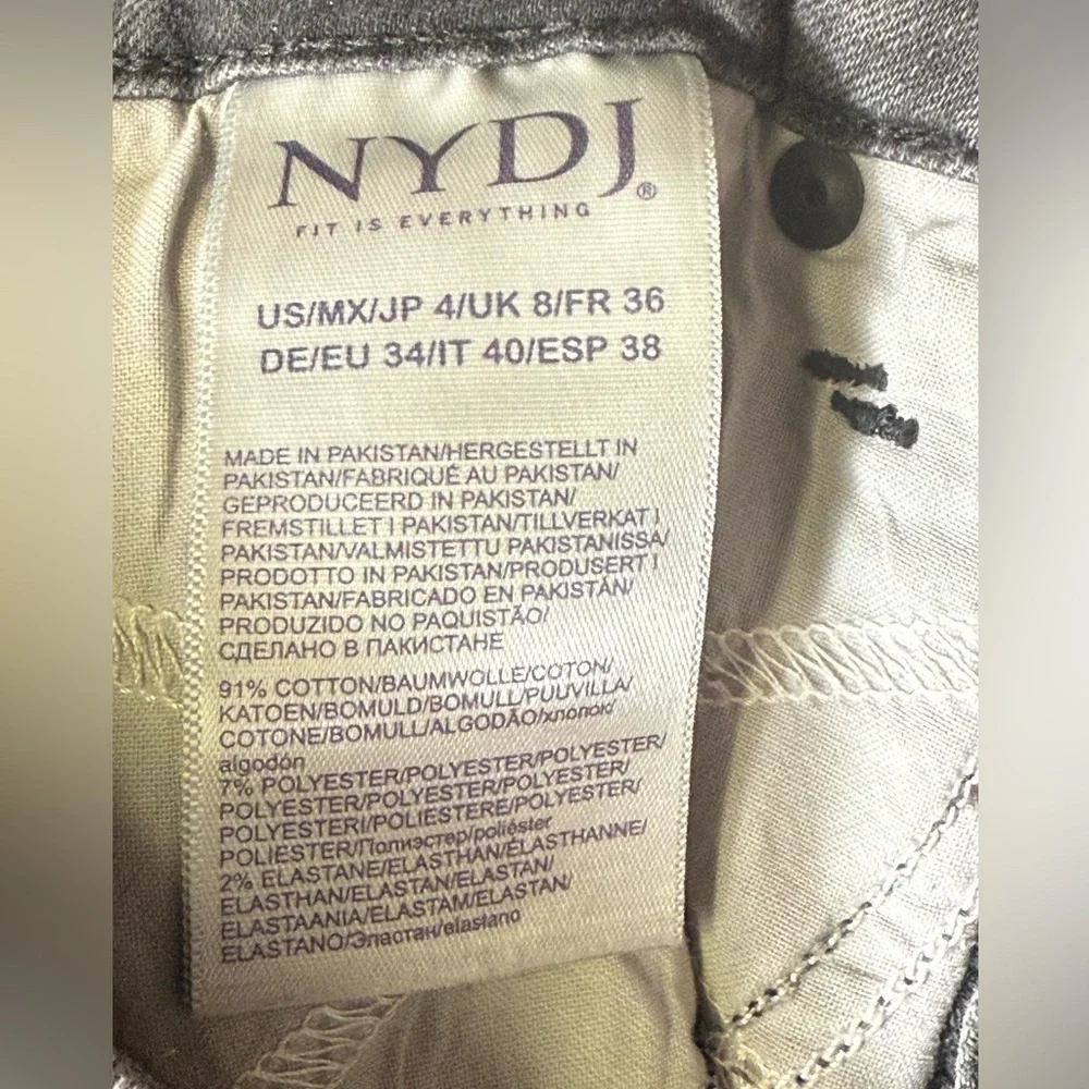 NYDJ Jeans Size 4 Women’s Ami Skinny High Rise Black‎ Faded Jeans 🖤🖤